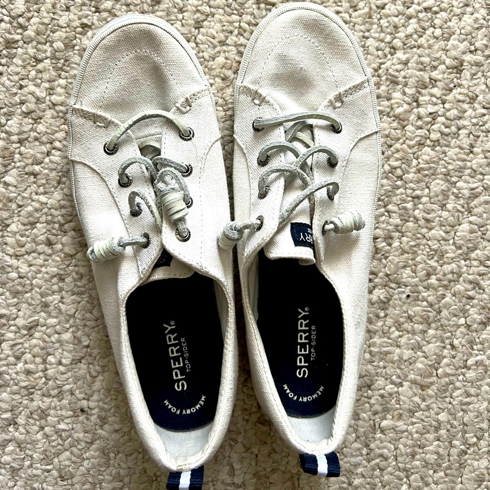 Sperry tennis shoes 👟